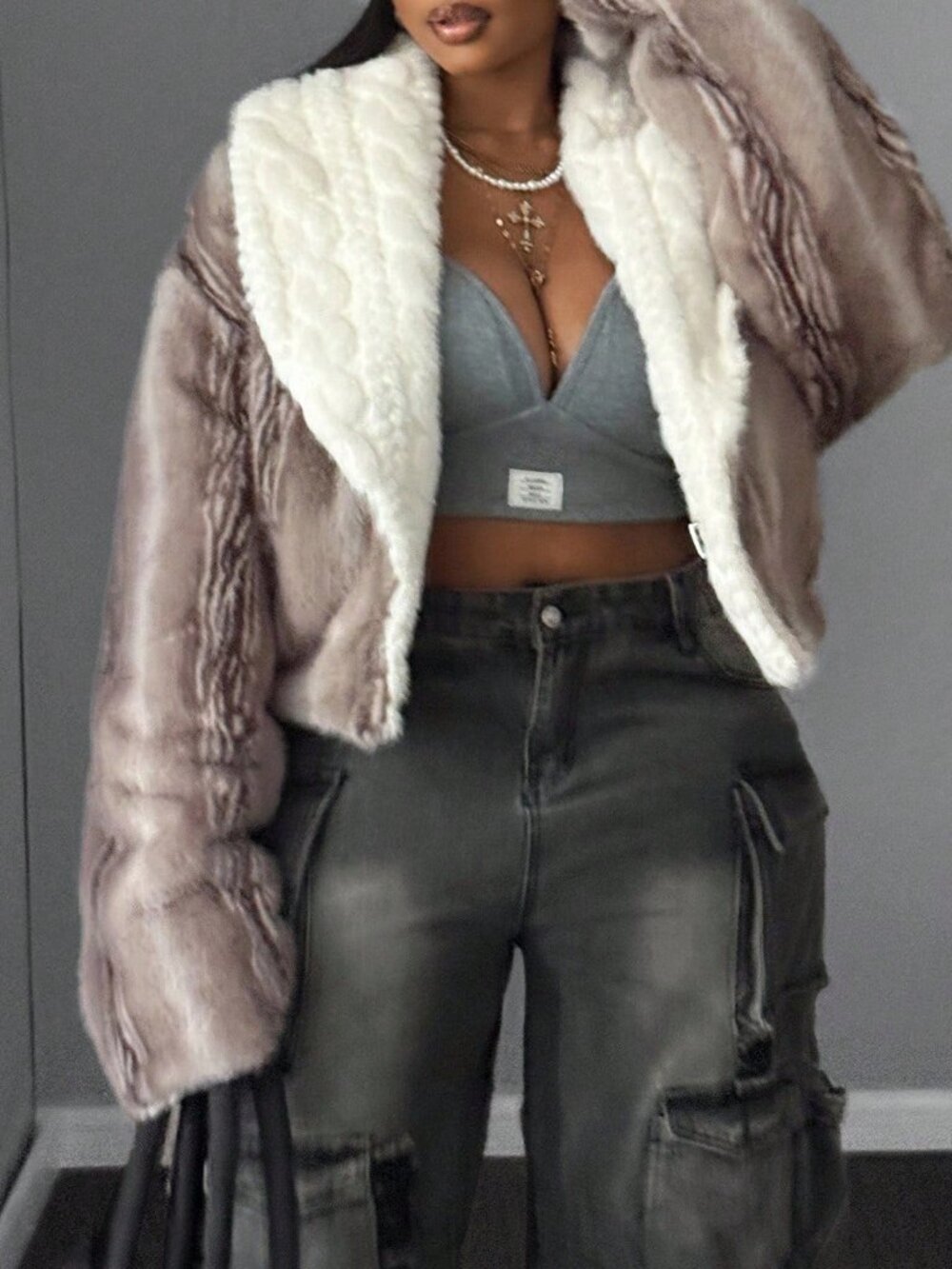 Grey Women's Loose Contrast Faux Fur Zipper Single-Breasted Short Jacket